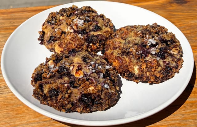 AM I THE BETTER COOKIE?.
